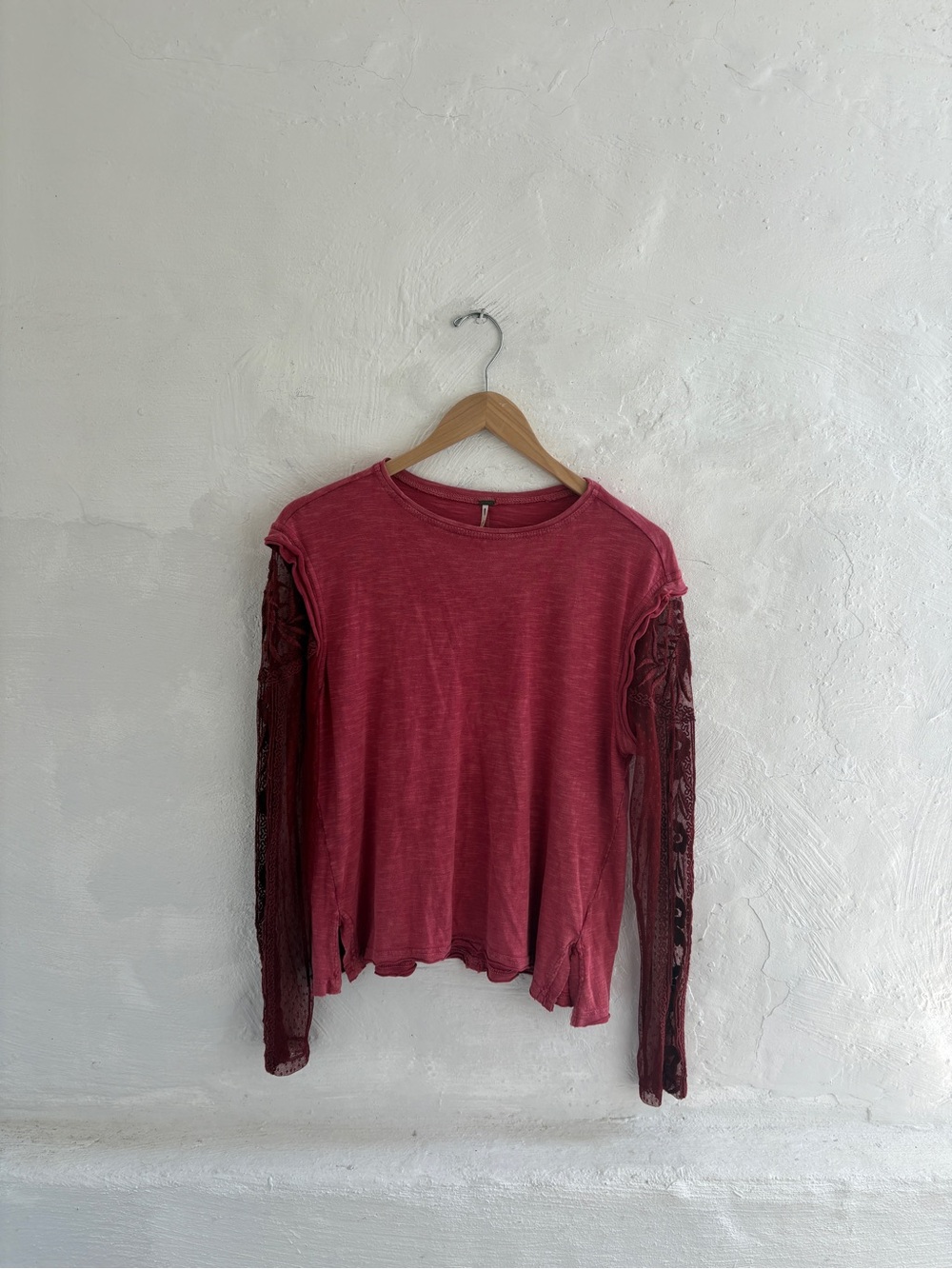 Free People Billie Jean Twofer Tee Floral
Lace Sleeves